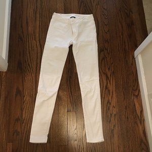 White skinny jeans